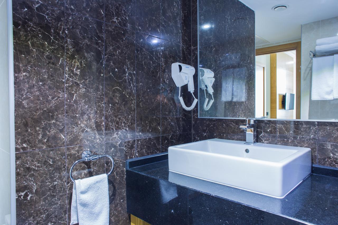 Aidana Plaza Hotel Shymkent Eksteriør billede